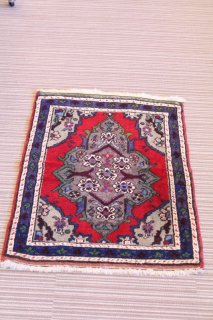 トルコ芸術専門店イスタンブールバザール 手織り 絨毯 (Page 1)